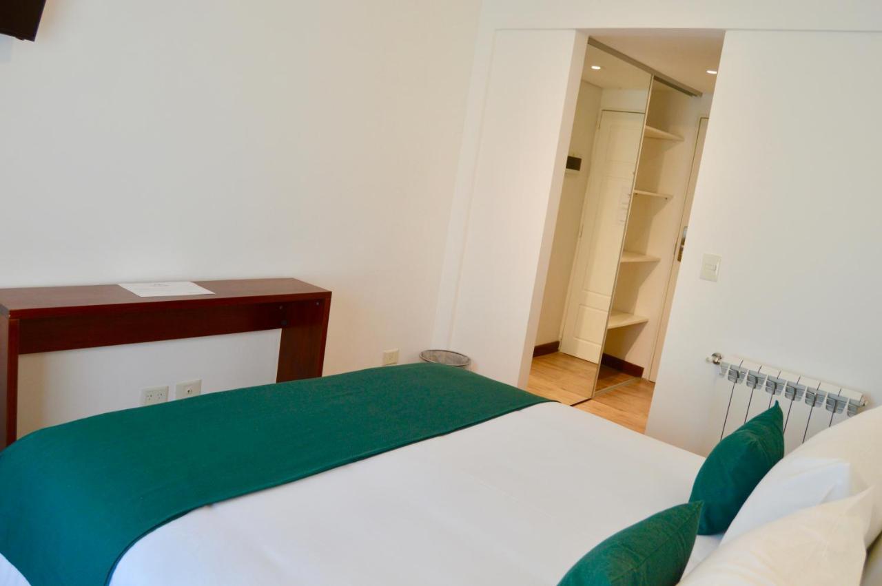 Hotel 6 De Octubre Buenos Aires Dış mekan fotoğraf