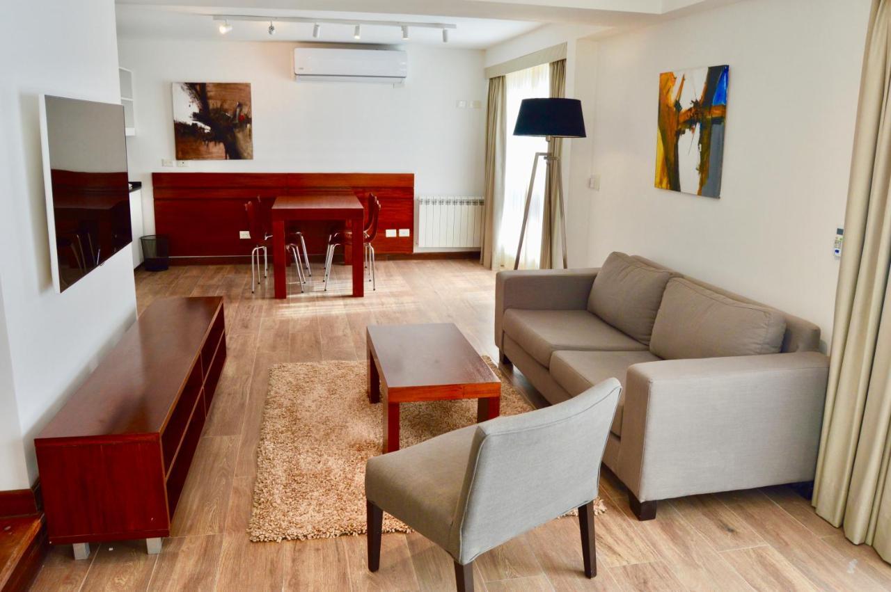 Hotel 6 De Octubre Buenos Aires Dış mekan fotoğraf