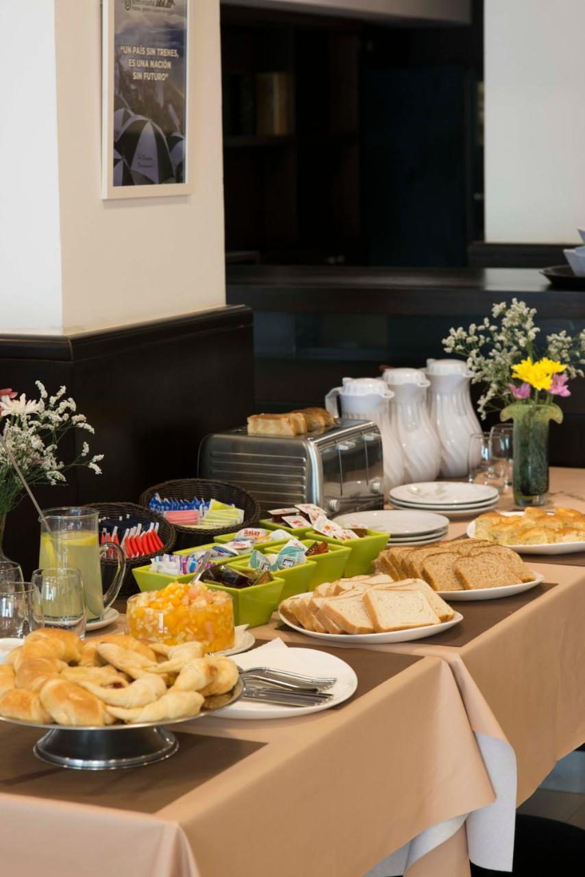 Hotel 6 De Octubre Buenos Aires Dış mekan fotoğraf