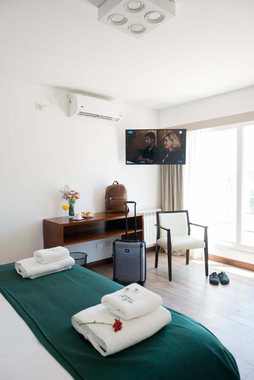 Hotel 6 De Octubre Buenos Aires Dış mekan fotoğraf